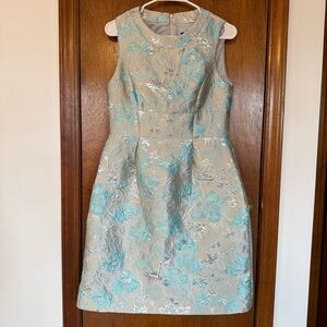 Bigio Collection Sleeveless Floral Jacquard Midi Dress in Light Blue and Silver